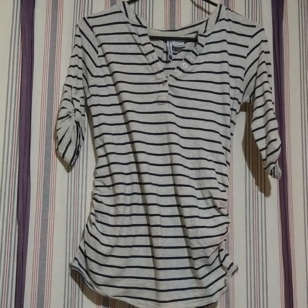 Gray and blue half sleeve shirt